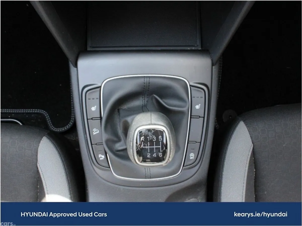 Hyundai KONA MPV, Petrol, 2020, Orange