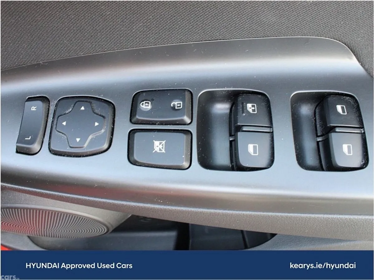Hyundai KONA MPV, Petrol, 2020, Orange