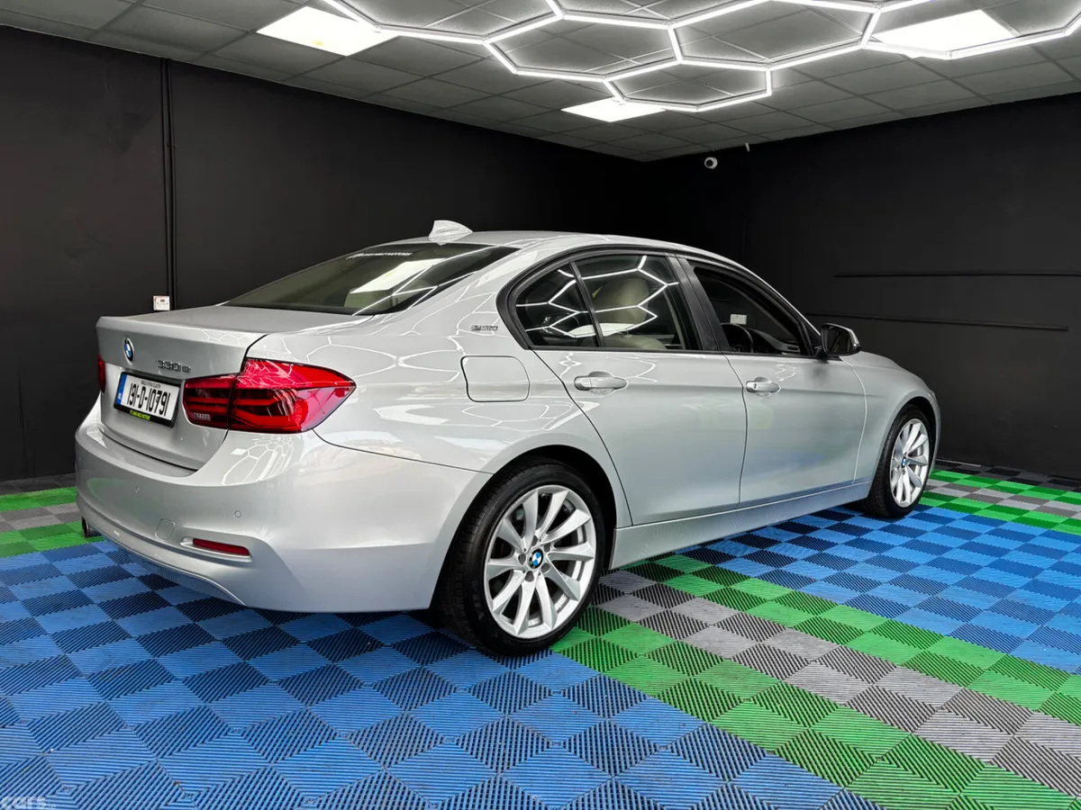 BMW 3-Series Saloon, Petrol Plug-in Hybrid, 2019, Grey