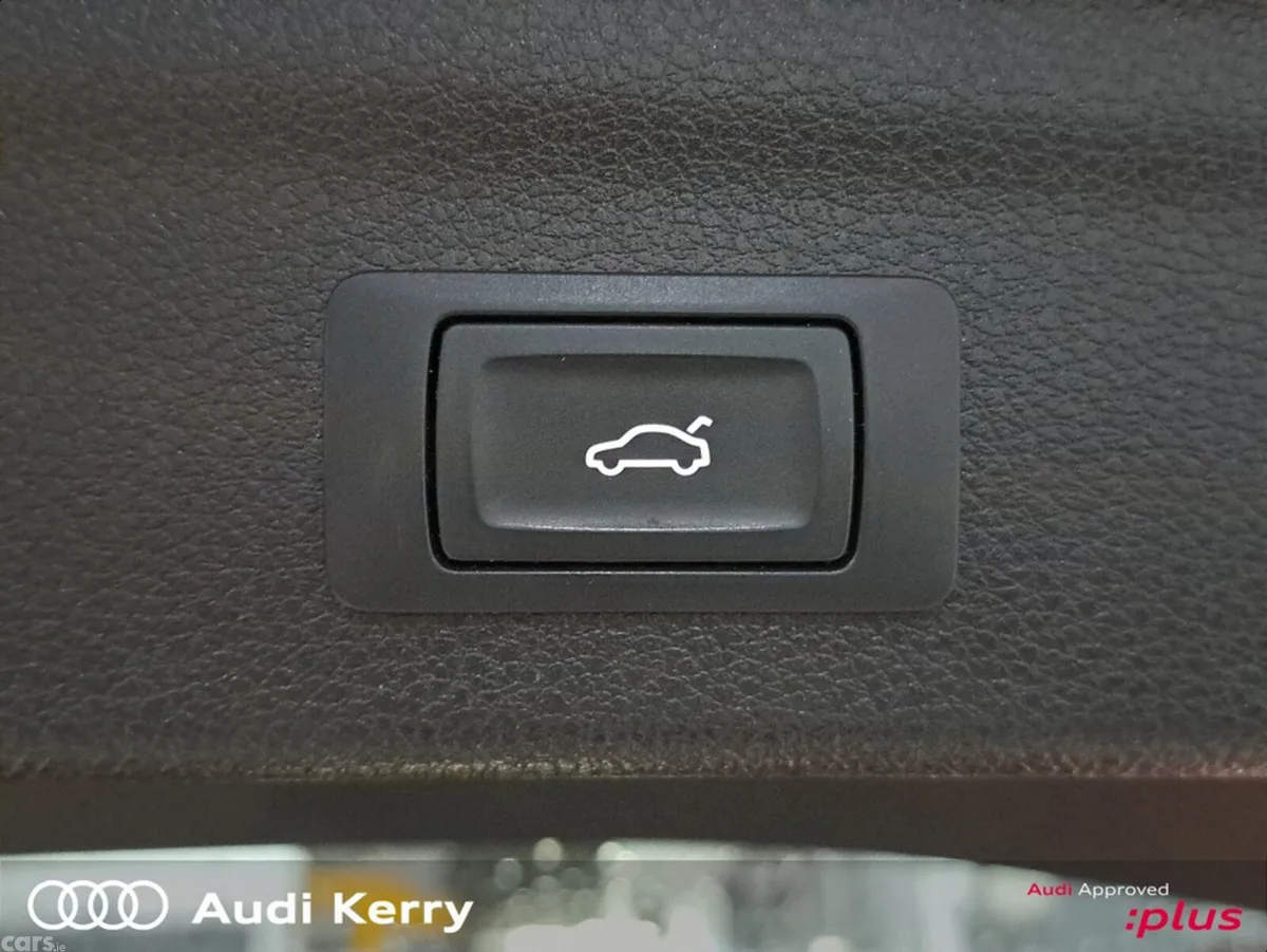 Audi Q3 SUV, Diesel, 2022, Red