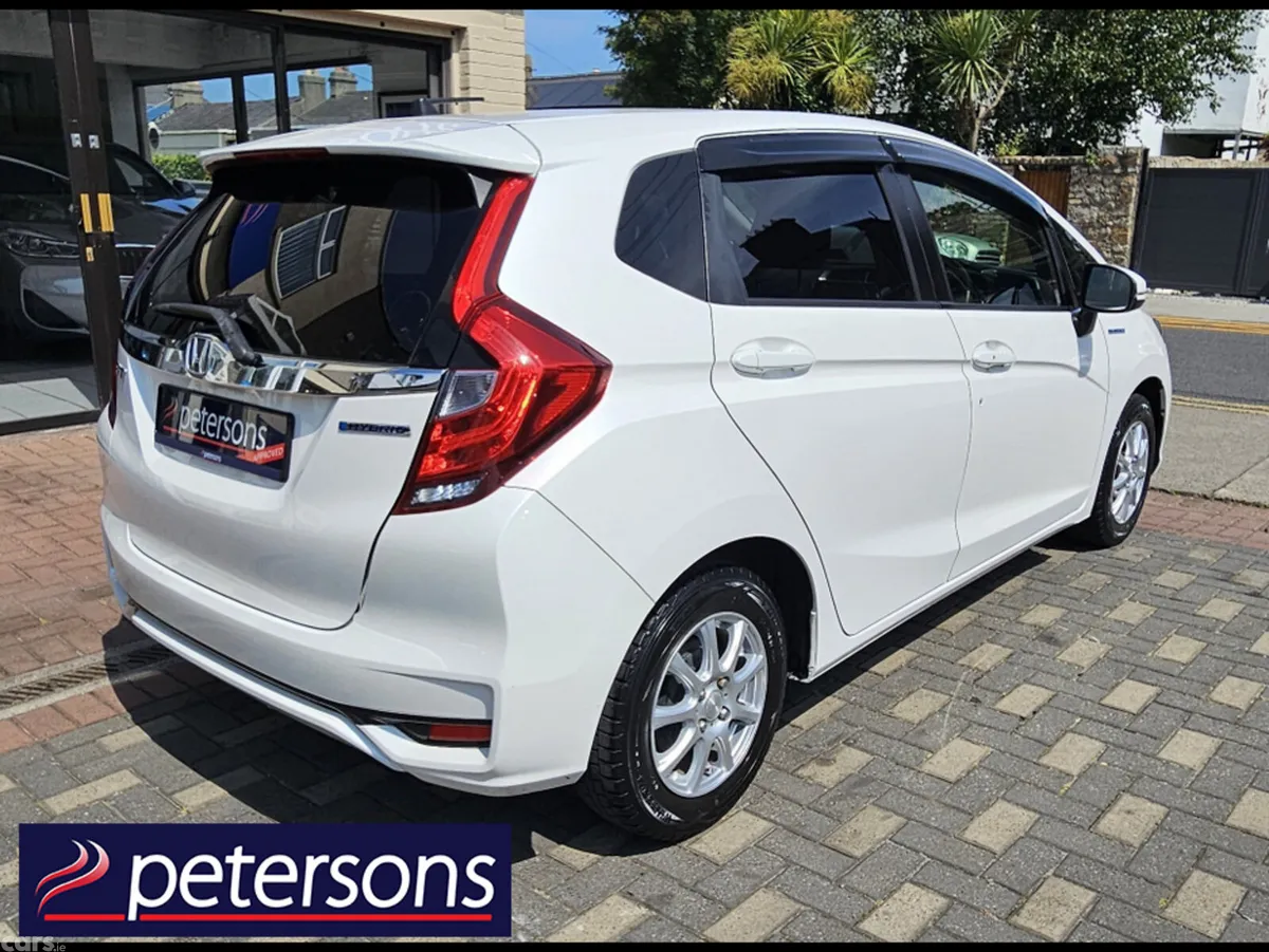 Honda Fit Hatchback, Petrol Hybrid, 2019, White
