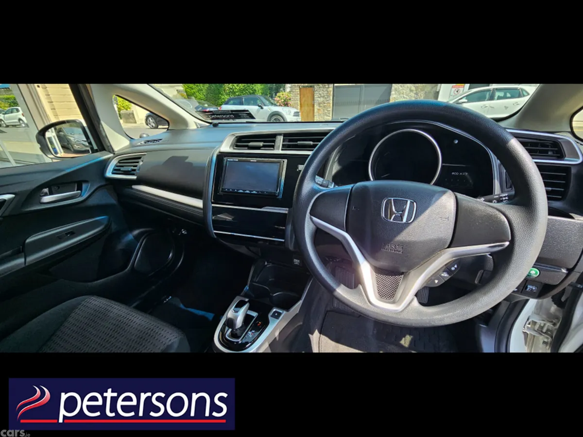 Honda Fit Hatchback, Petrol Hybrid, 2019, White