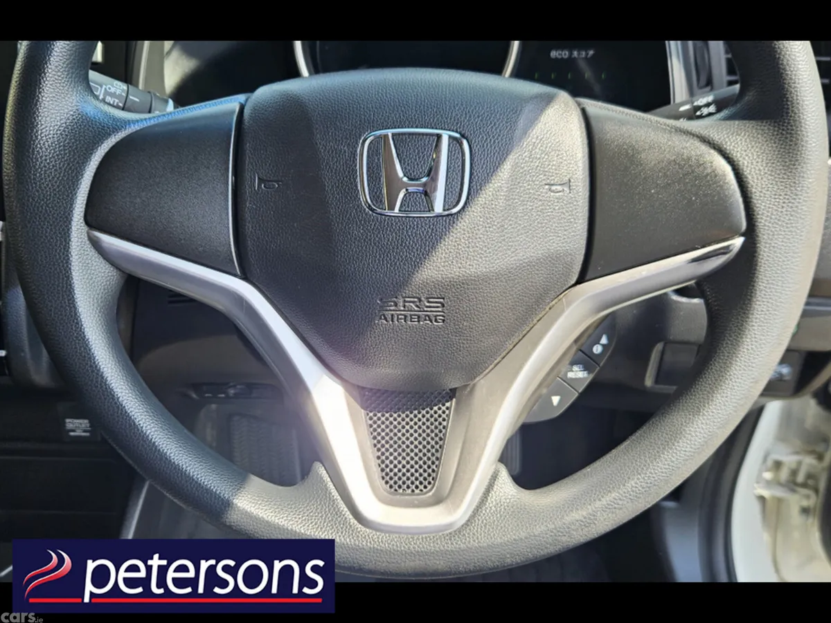 Honda Fit Hatchback, Petrol Hybrid, 2019, White