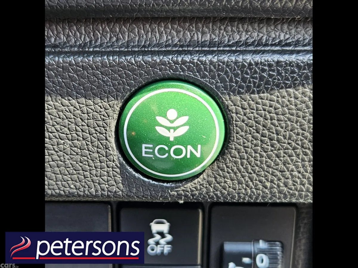 Honda Fit Hatchback, Petrol Hybrid, 2019, White