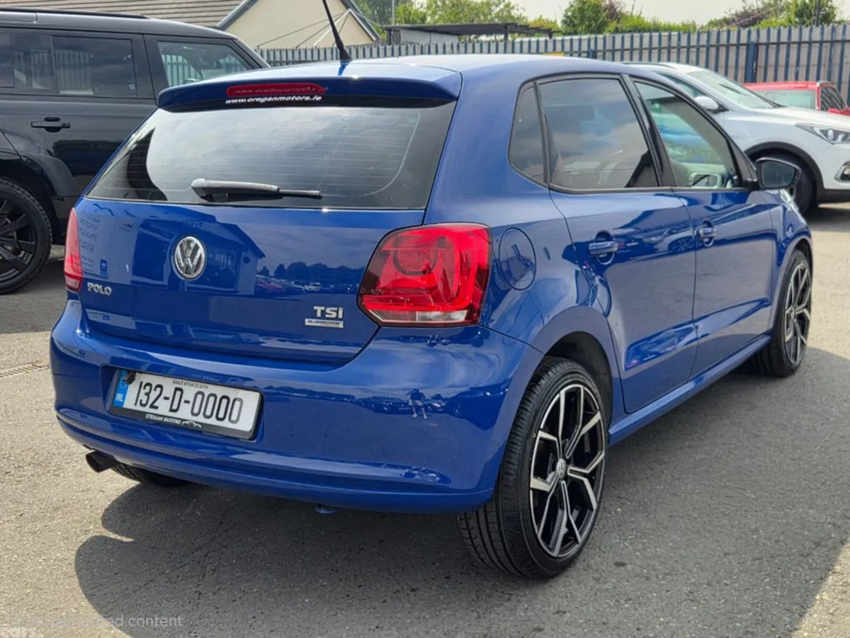 Volkswagen Polo Hatchback, Petrol, 2013, Blue