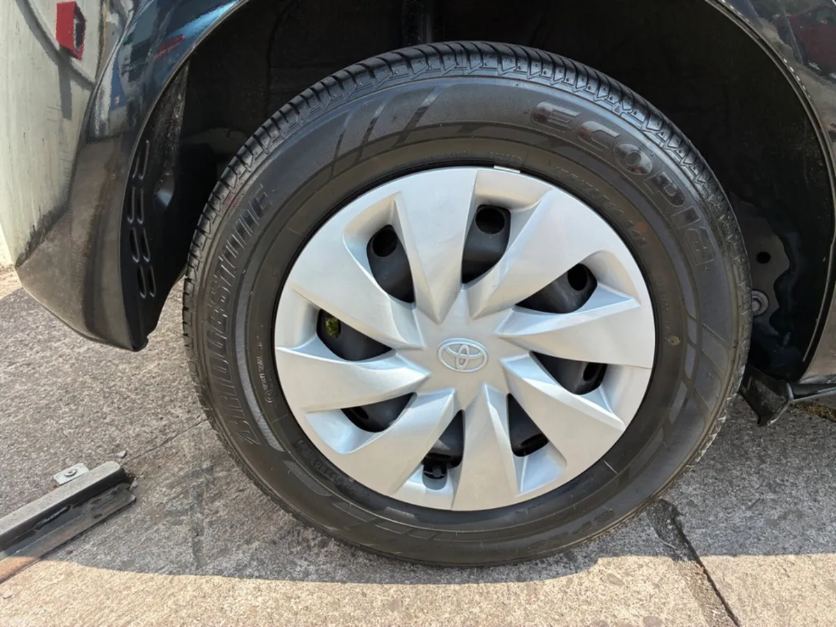Toyota Vitz Hatchback, Petrol Hybrid, 2019, Black