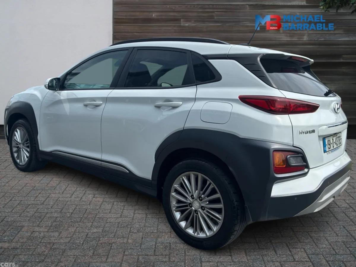 Hyundai KONA MPV, Petrol, 2019, White