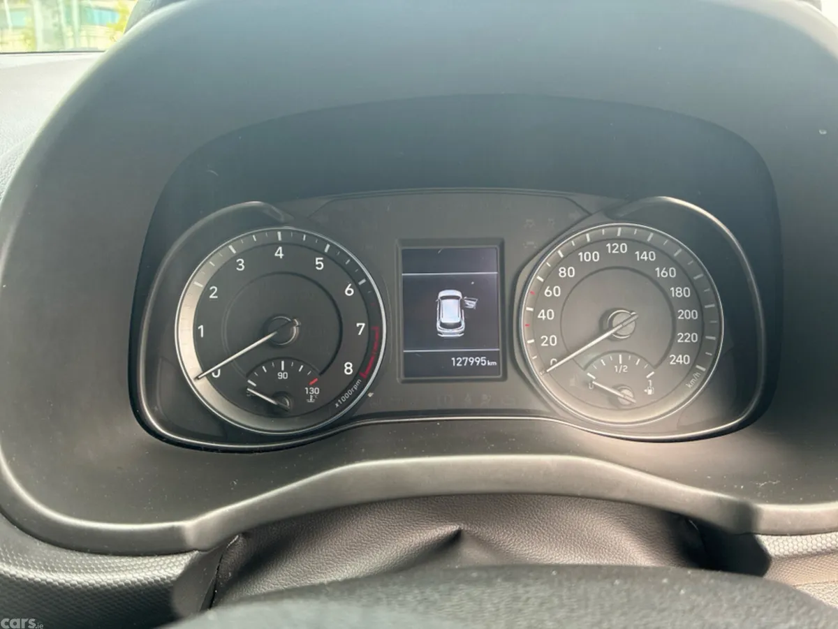 Hyundai KONA MPV, Petrol, 2019, White