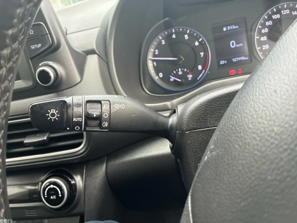 Hyundai KONA MPV, Petrol, 2019, White