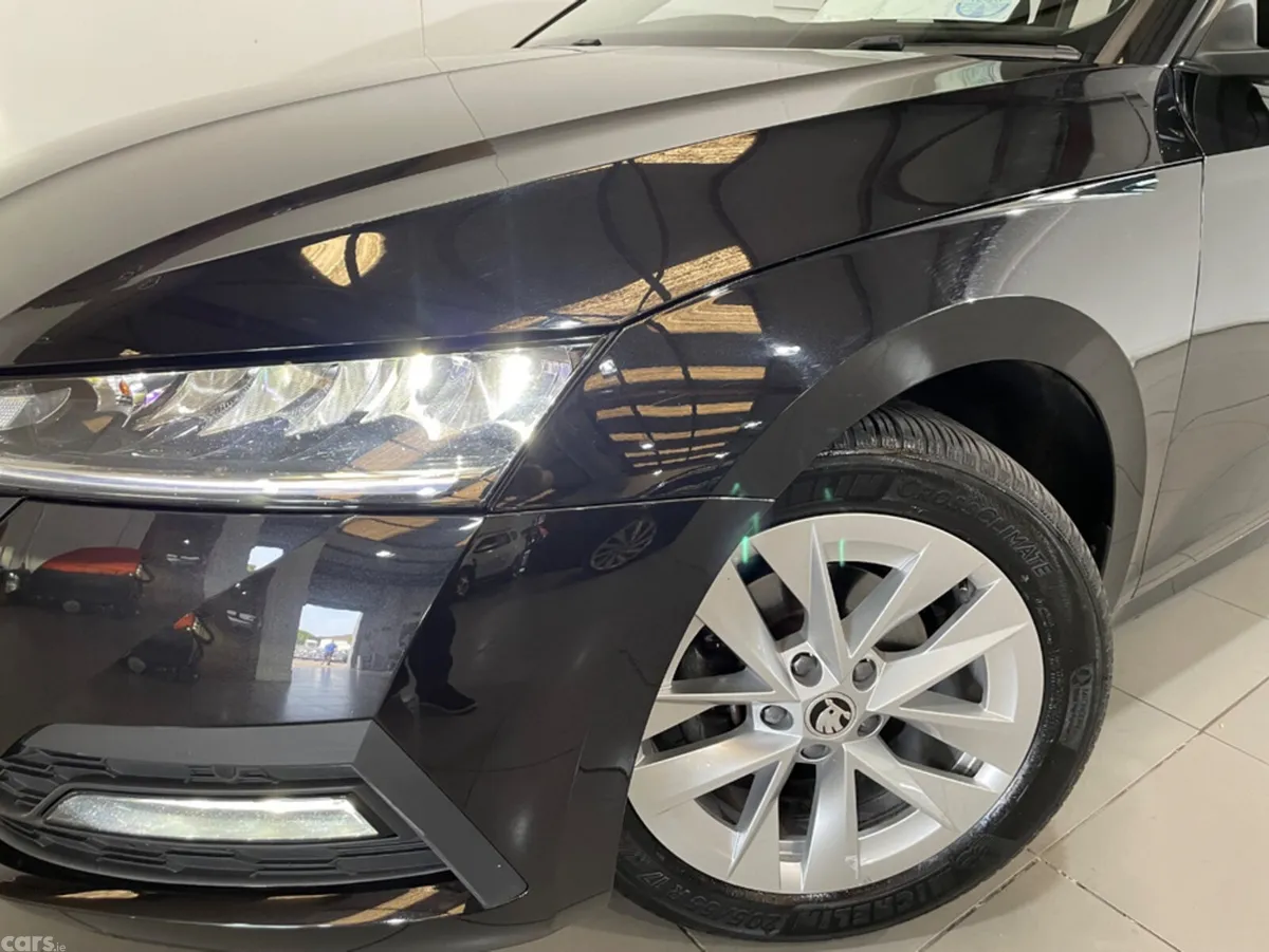 Skoda Octavia Estate, Diesel, 2023, Black
