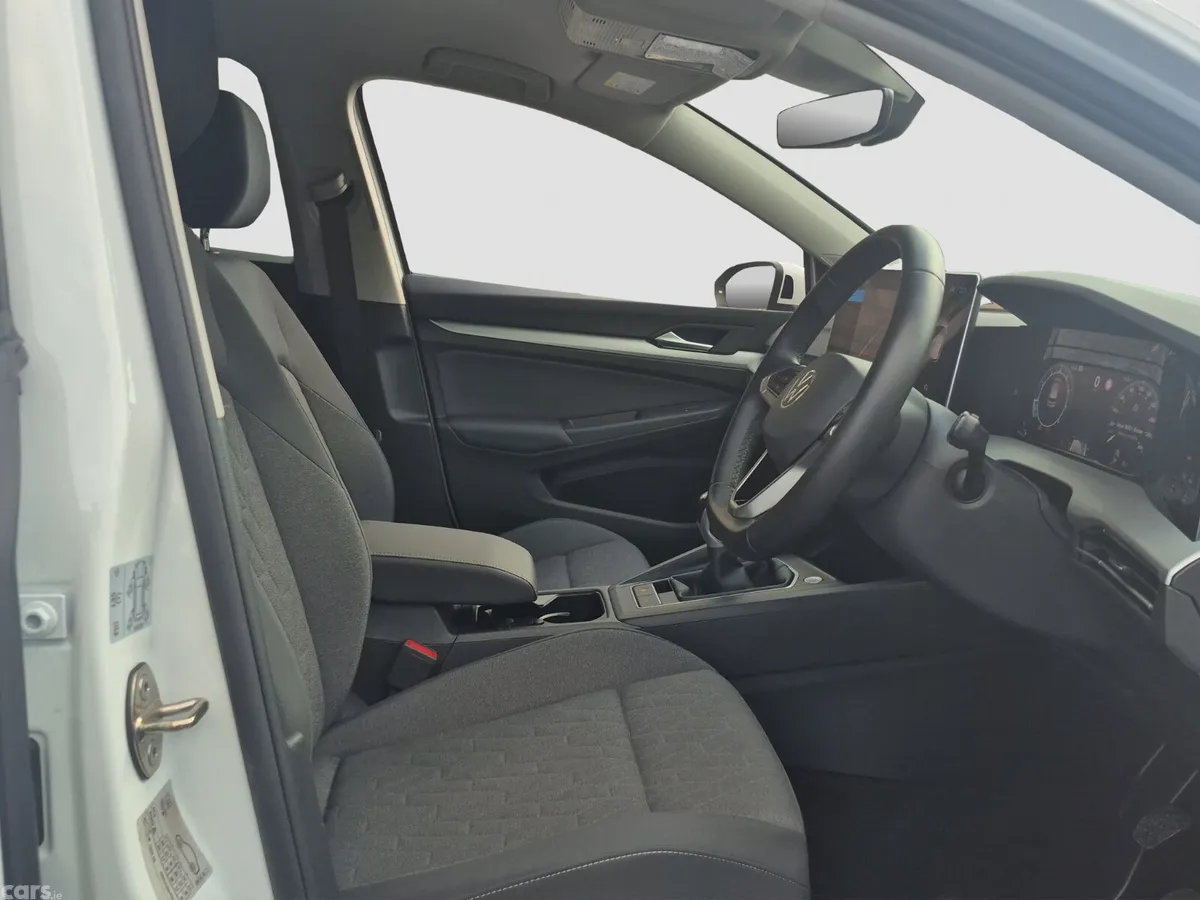Volkswagen Golf Estate, Petrol, 2025, White