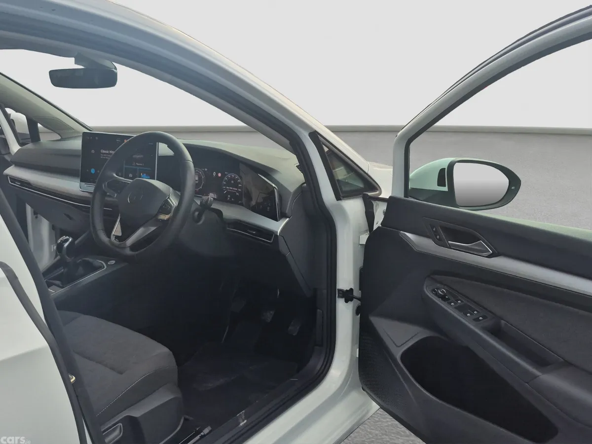 Volkswagen Golf Estate, Petrol, 2025, White