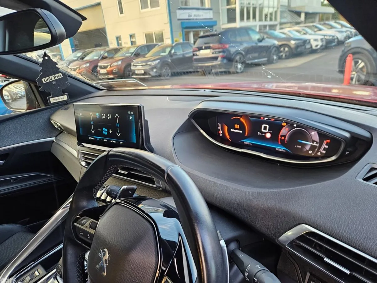 Peugeot 3008 MPV, Diesel, 2023, Red