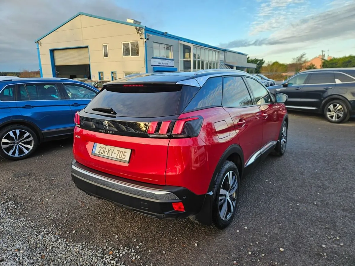 Peugeot 3008 MPV, Diesel, 2023, Red