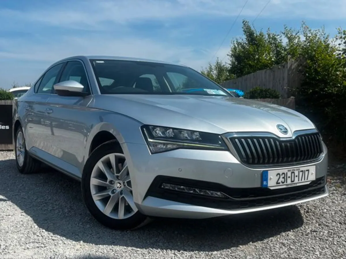 Skoda Superb Saloon, Diesel, 2023, Grey