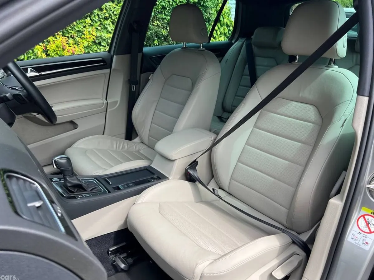 Volkswagen Golf Hatchback, Diesel, 2020, Silver