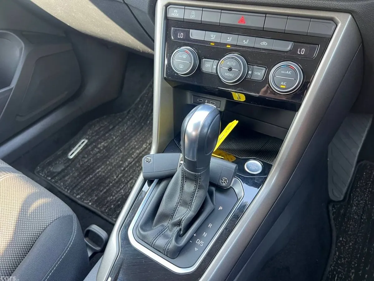 Volkswagen T-Roc SUV, Diesel, 2021, Blue