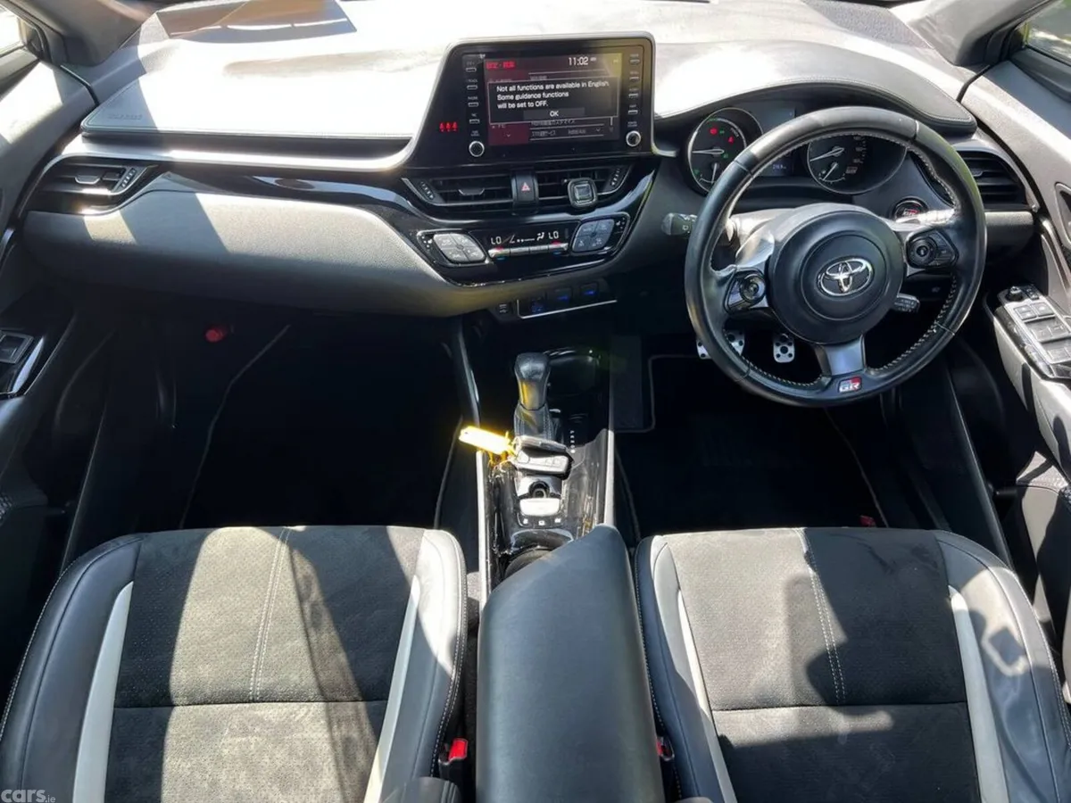 Toyota C-HR SUV, Petrol Hybrid, 2020, White