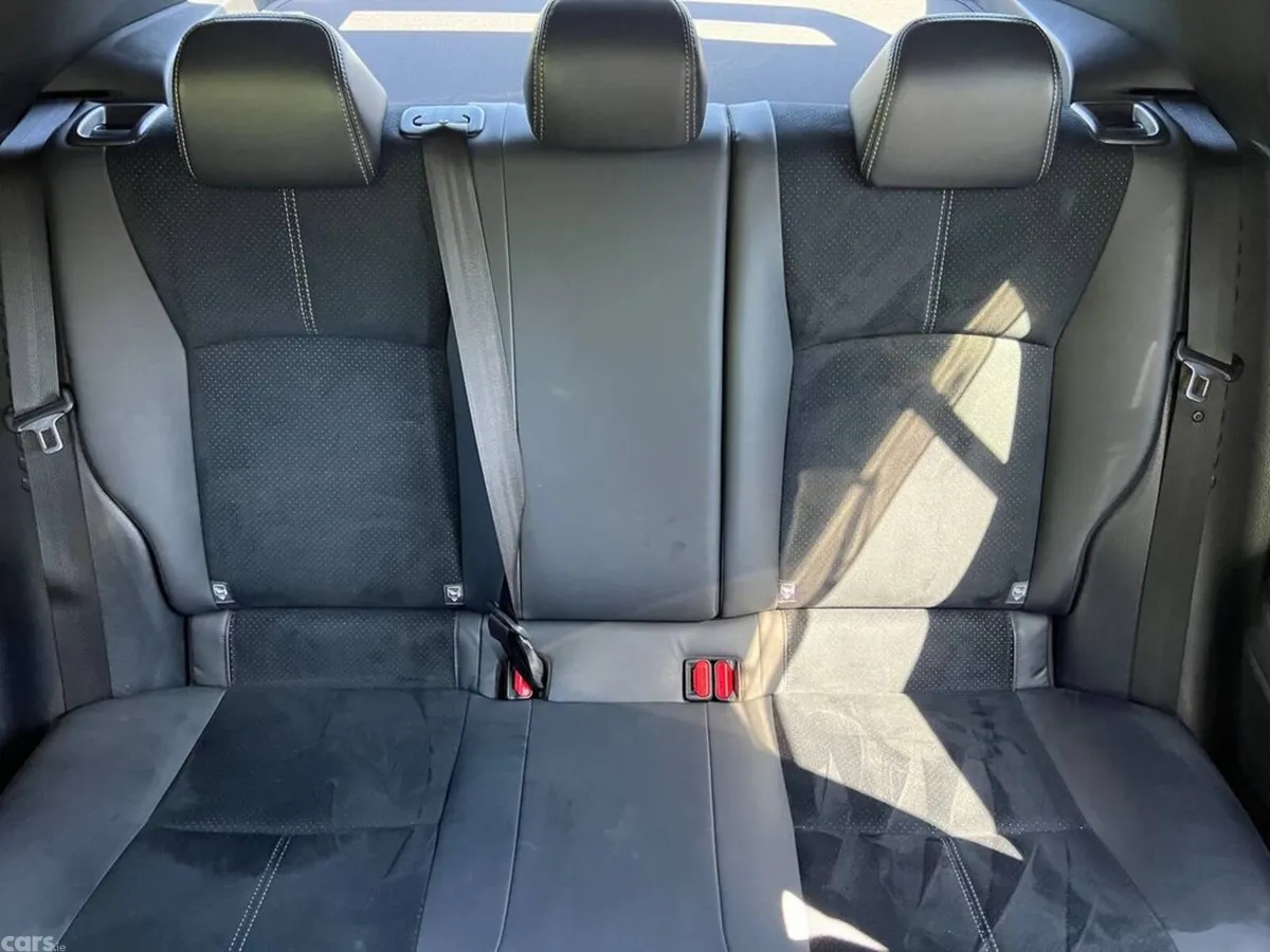 Toyota C-HR SUV, Petrol Hybrid, 2020, White