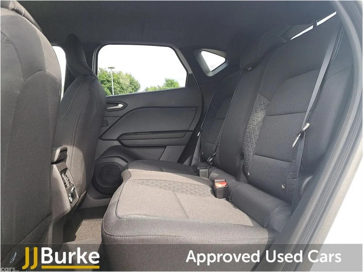 Renault Captur Hatchback, Petrol, 2026, White