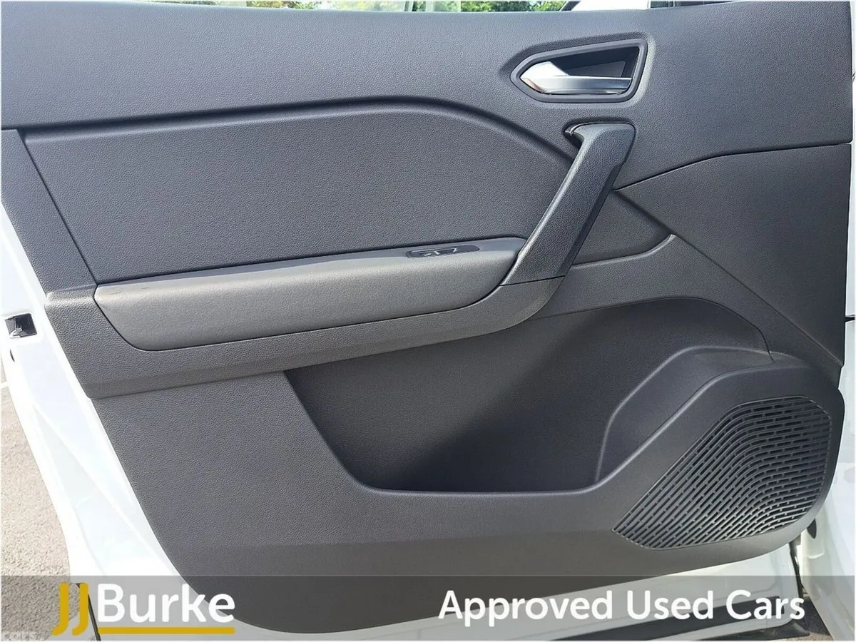 Renault Captur Hatchback, Petrol, 2026, White