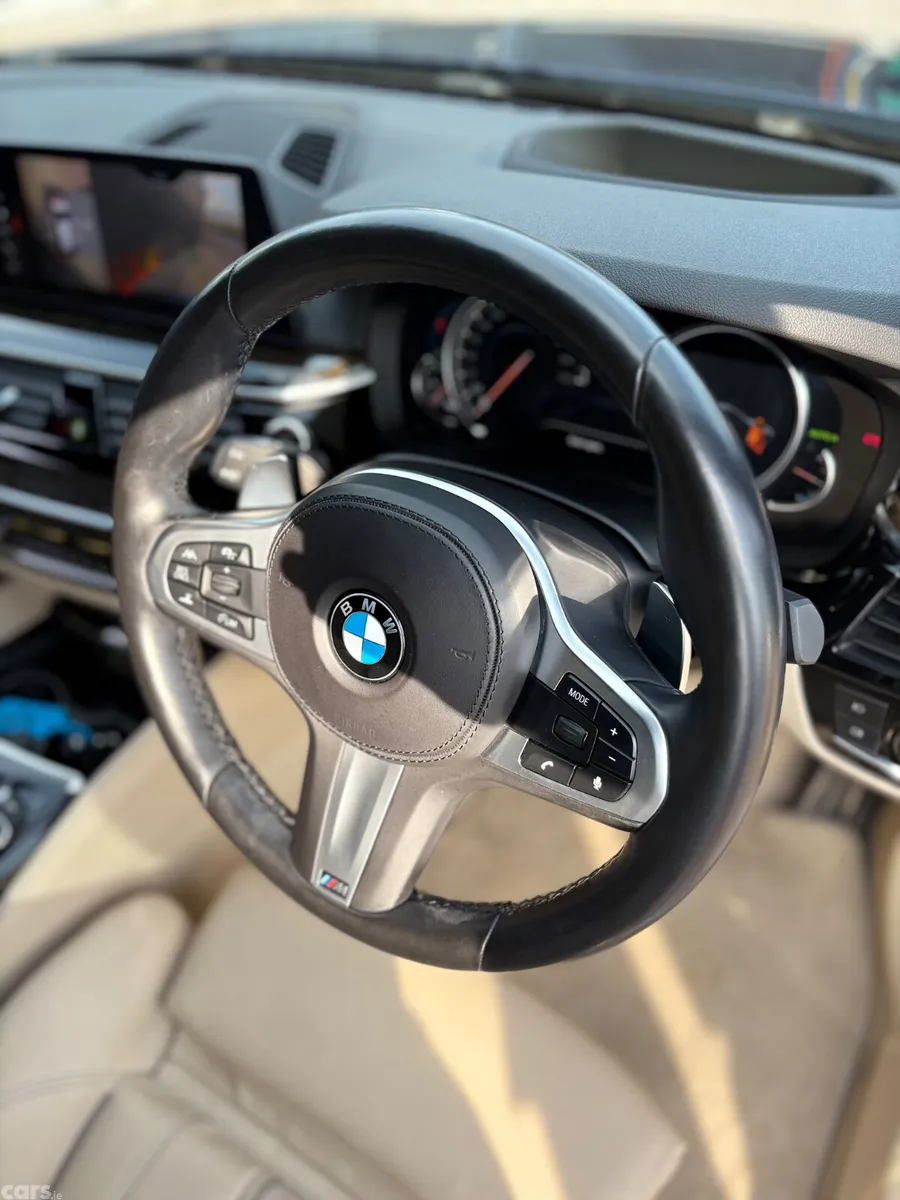 BMW 5-Series Estate, Diesel, 2018, Blue