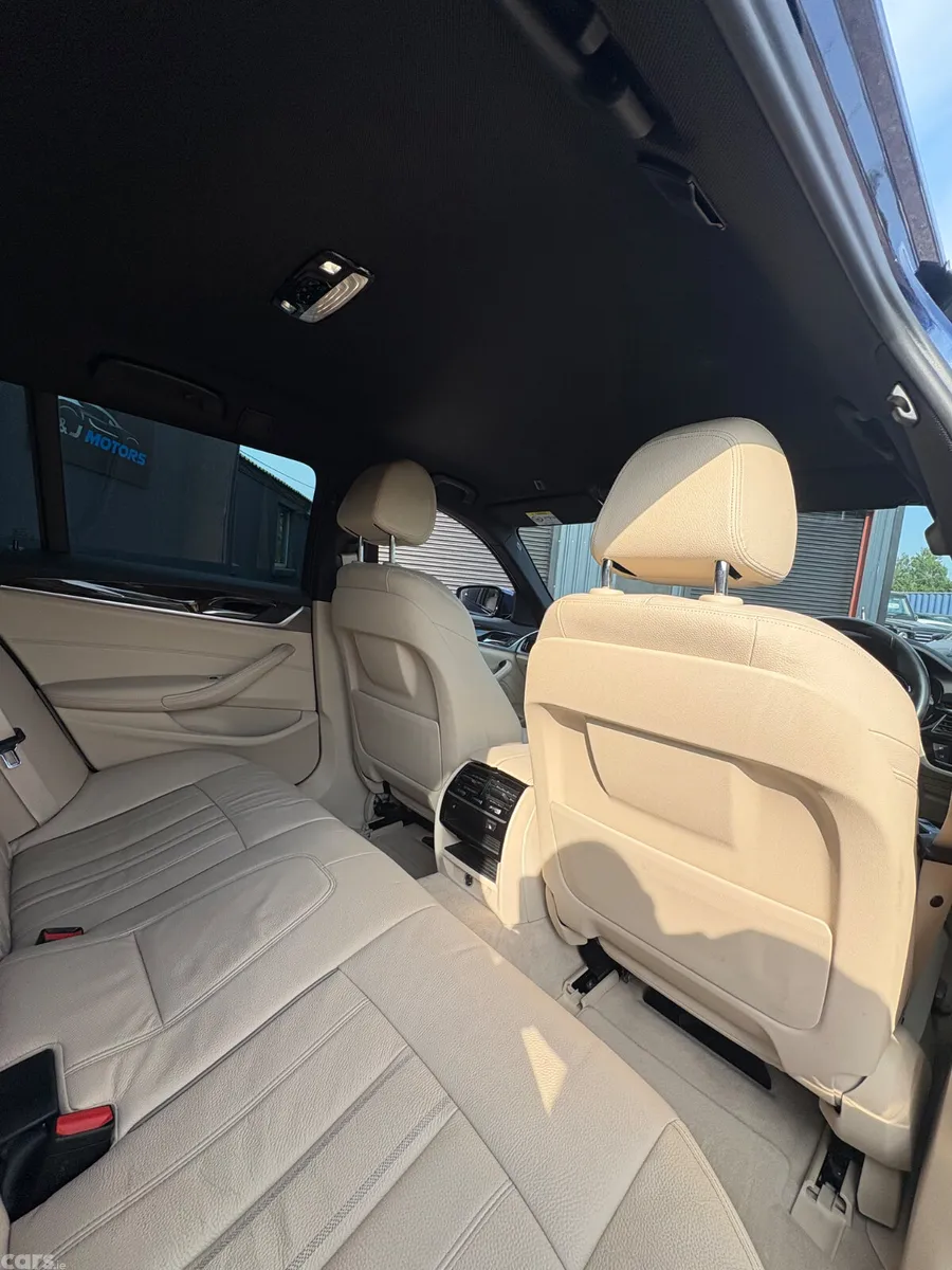 BMW 5-Series Estate, Diesel, 2018, Blue