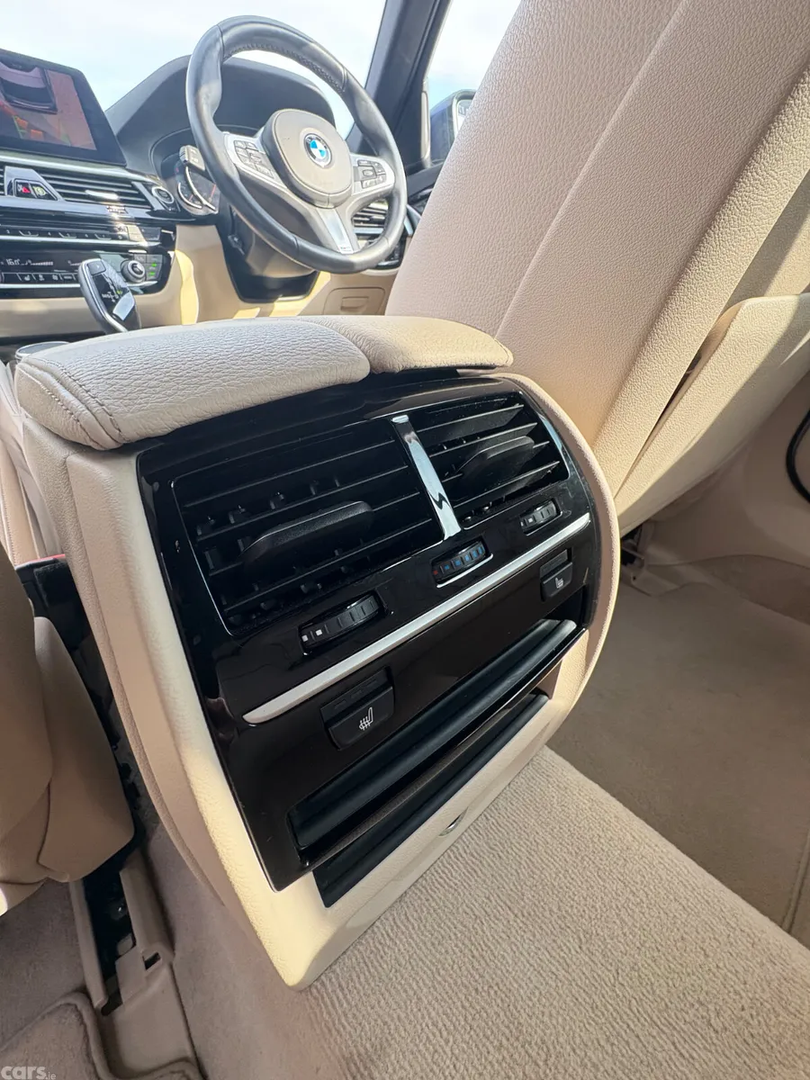 BMW 5-Series Estate, Diesel, 2018, Blue