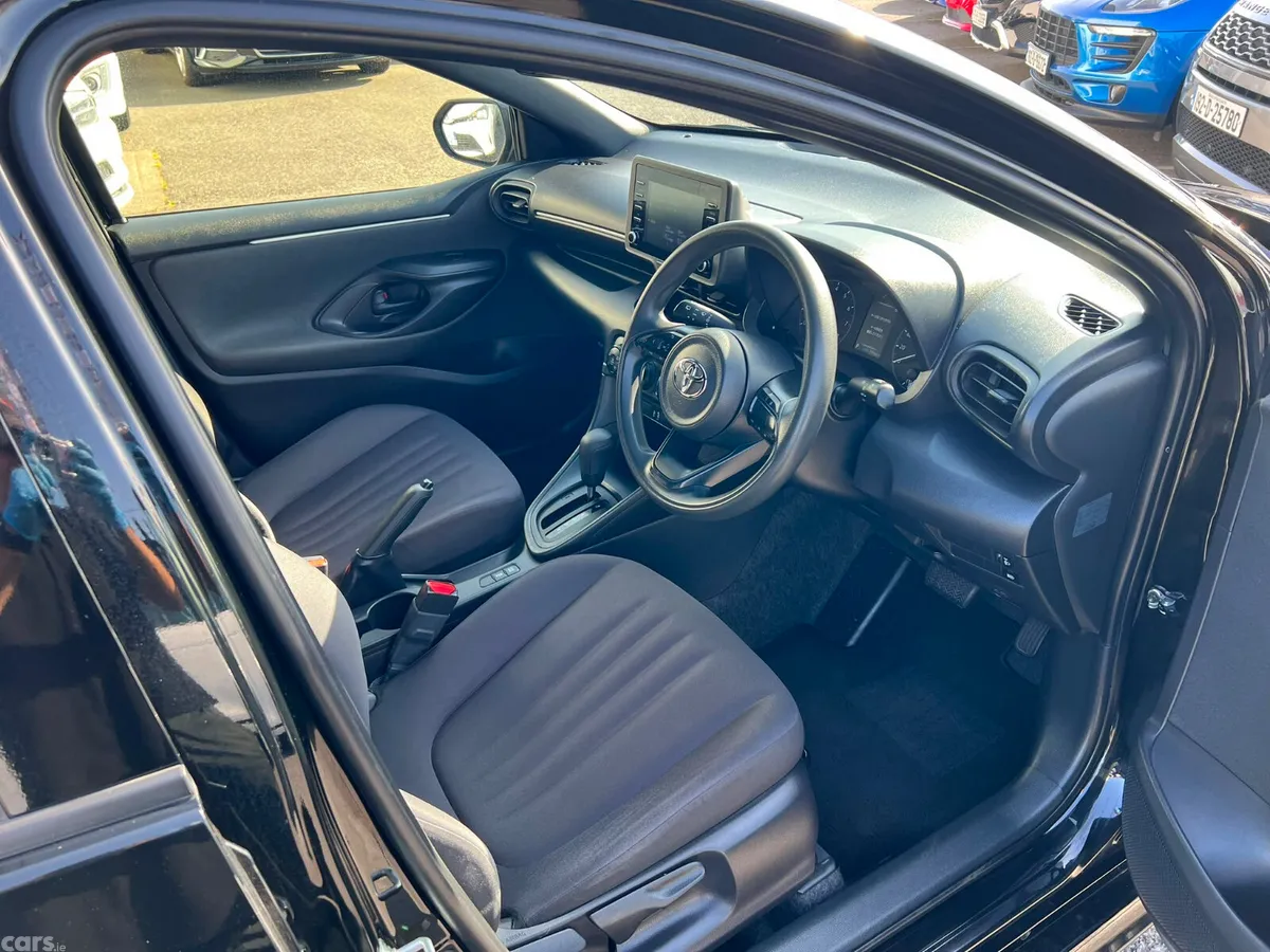 Toyota Yaris Hatchback, Petrol, 2021, Black
