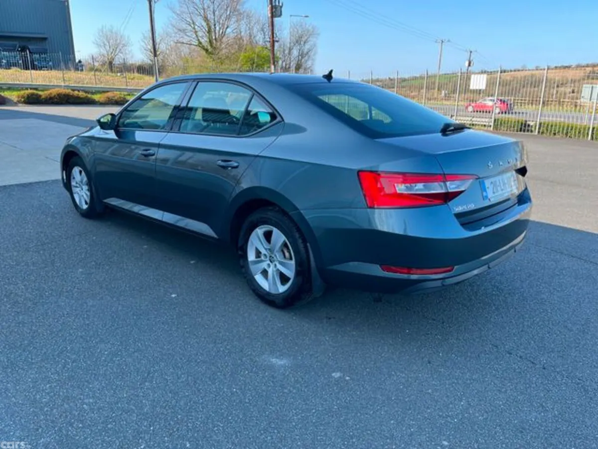 Skoda Superb Saloon, Diesel, 2021, Grey