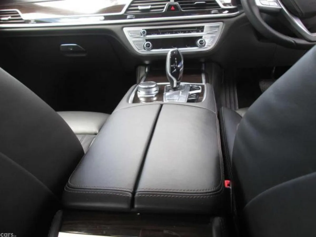 BMW 7-Series Saloon, Diesel, 2018, Silver