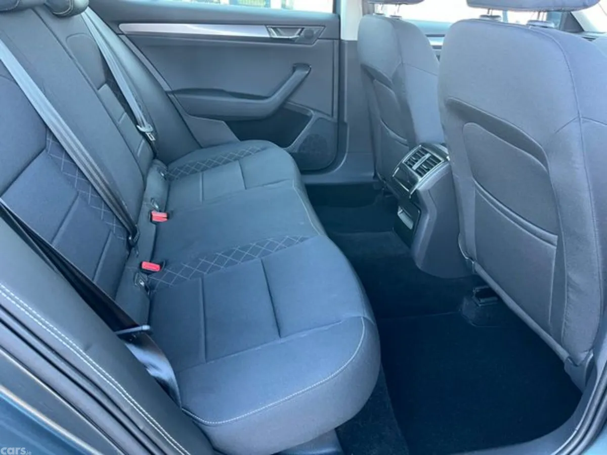 Skoda Superb Saloon, Diesel, 2021, Grey