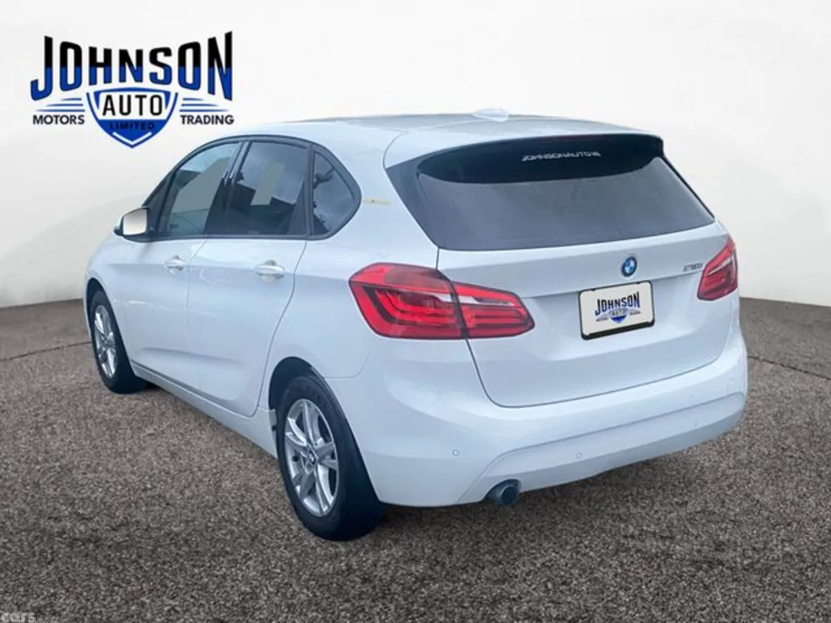 BMW 2-Series Hatchback, Petrol, 2016, White