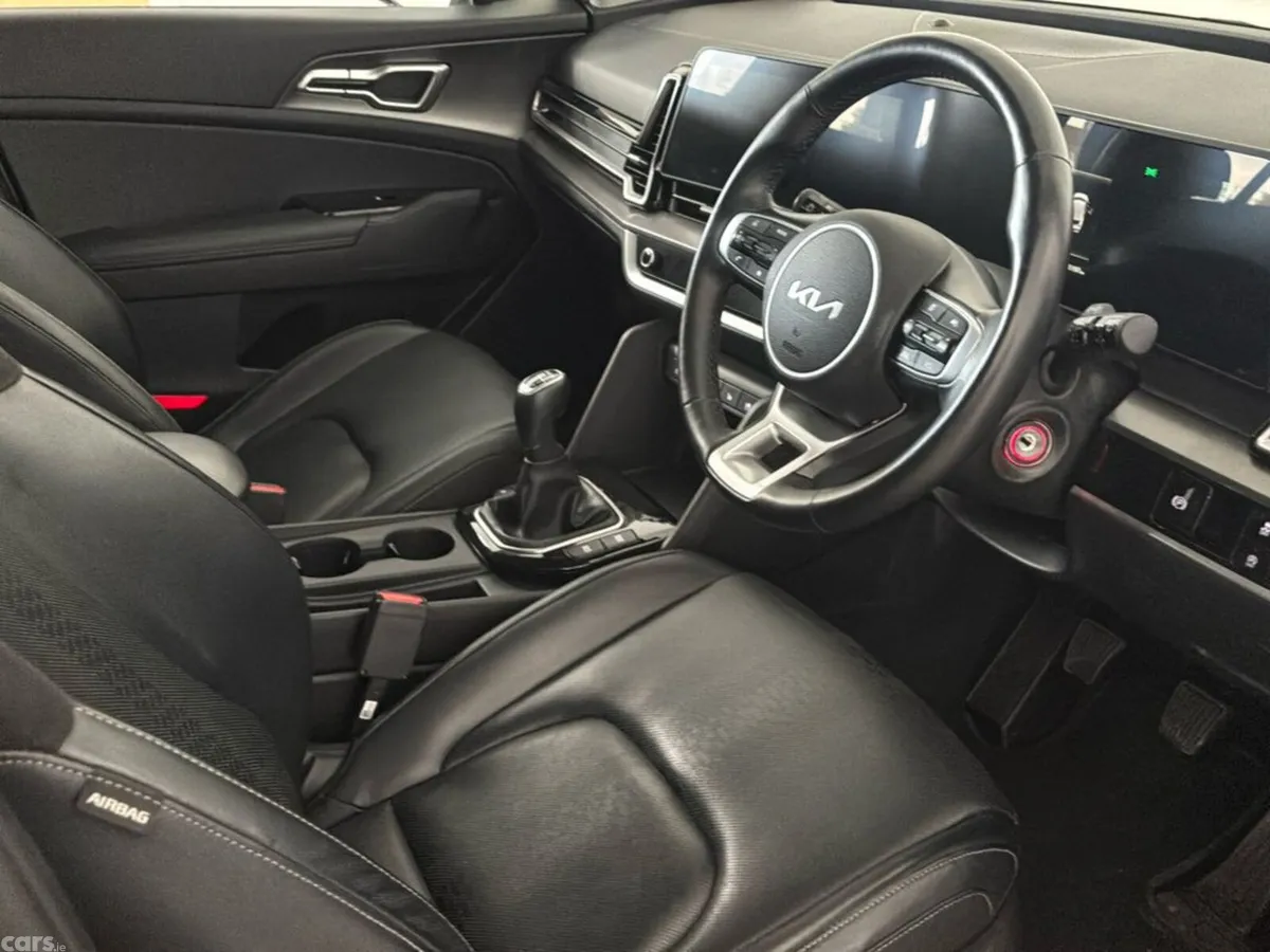 Kia Sportage MPV, Diesel, 2024, Grey