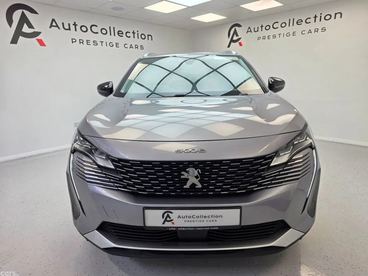 Peugeot 5008 MPV, Diesel, 2022, Grey