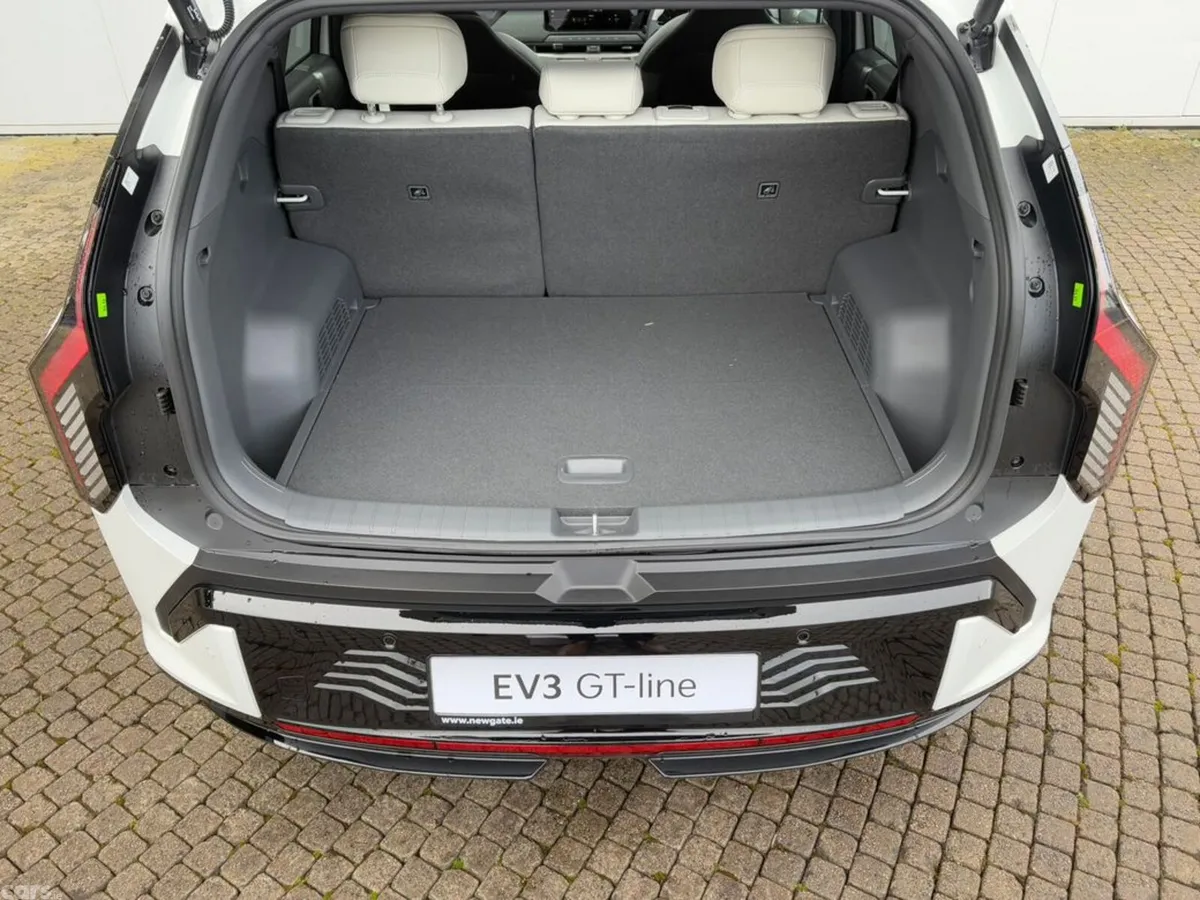Kia EV3 Hatchback, Electric, 2027, White