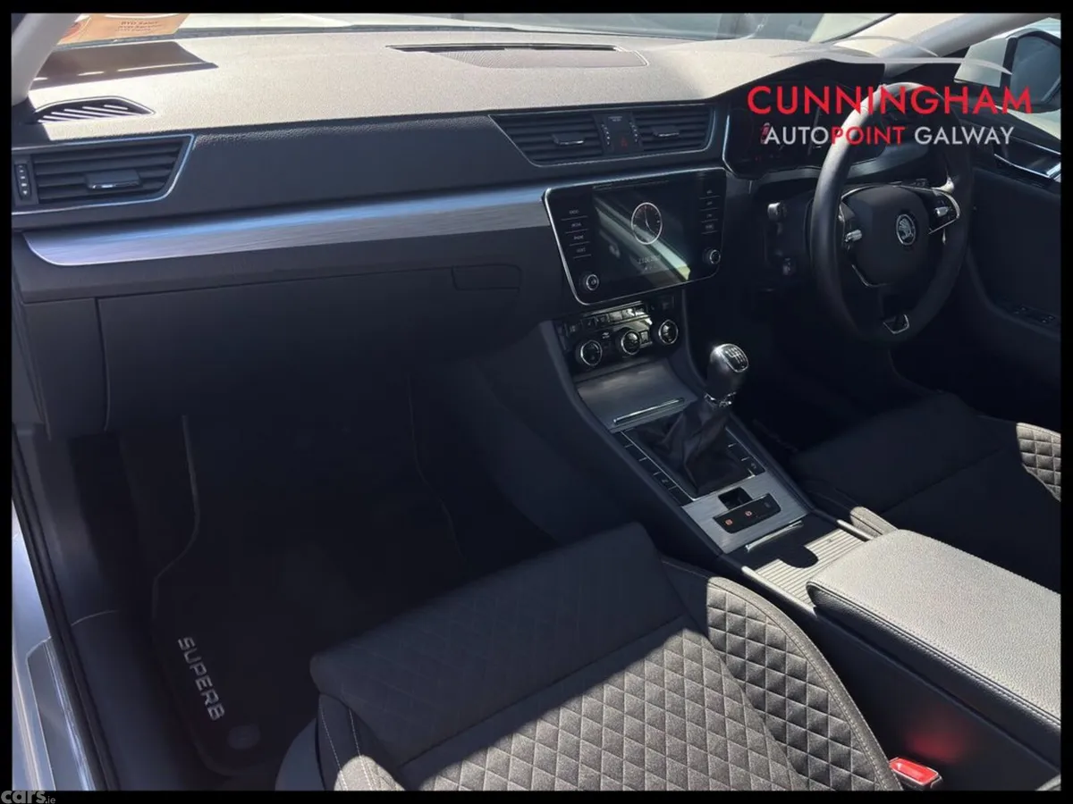 Skoda Superb Saloon, Diesel, 2023, Silver