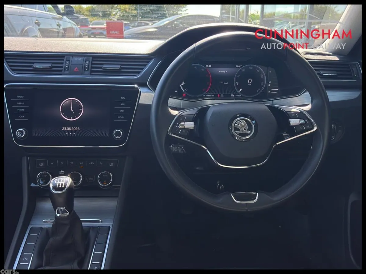 Skoda Superb Saloon, Diesel, 2023, Silver