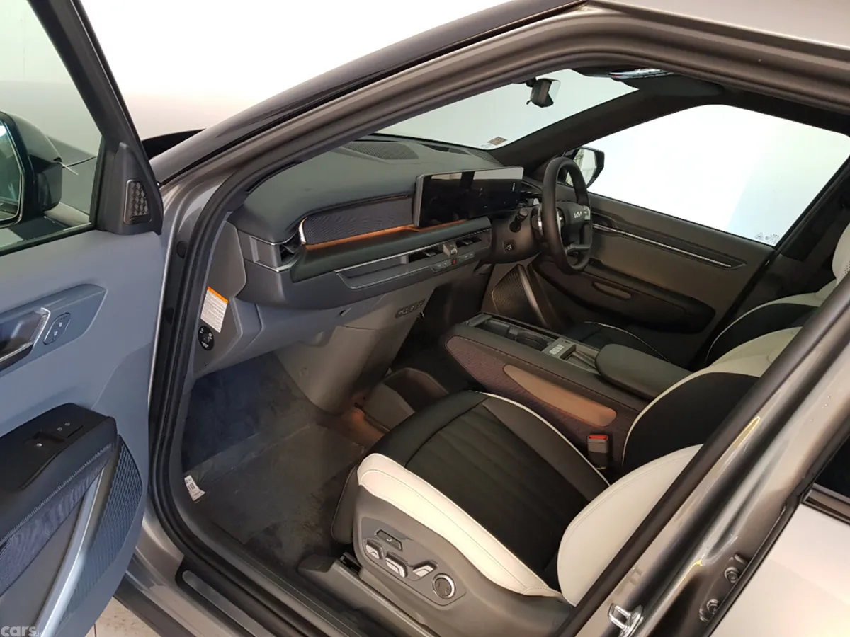Kia EV9 Convertible, Electric, 2026, Green