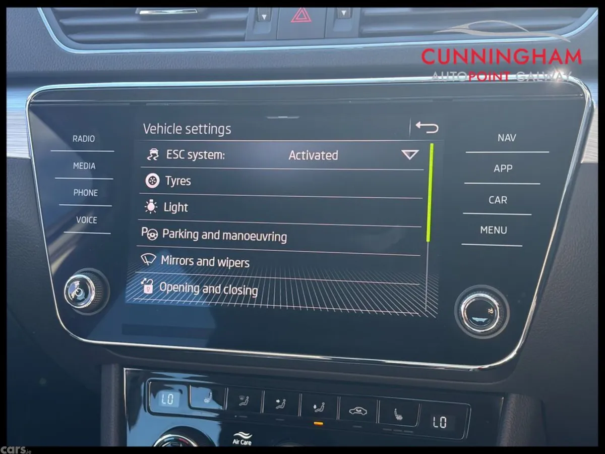 Skoda Superb Saloon, Diesel, 2023, Silver