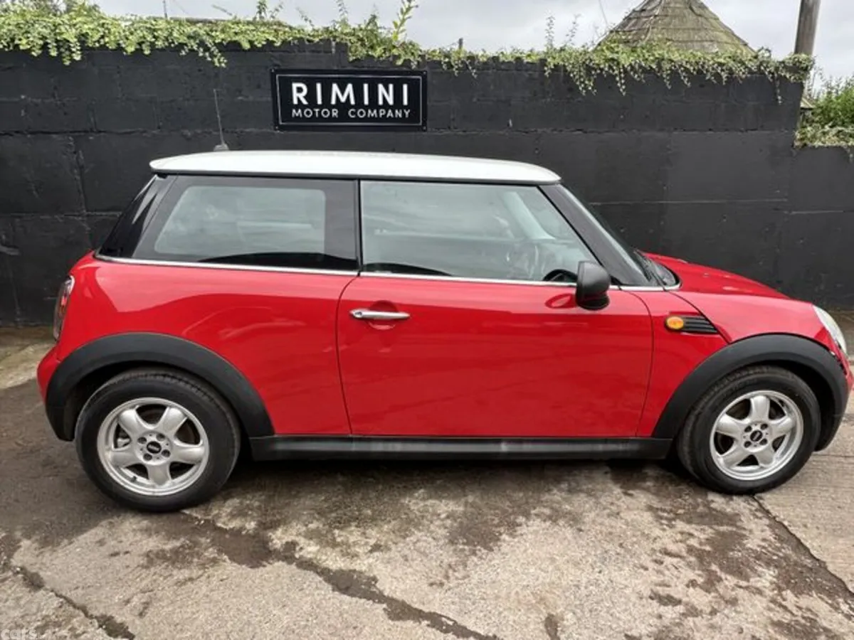 Mini Cooper Hatchback, Petrol, 2010, Red