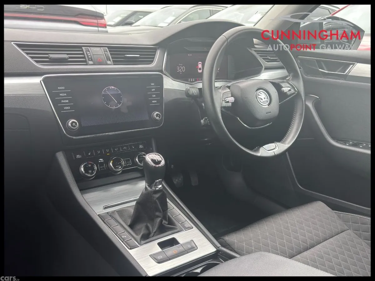 Skoda Superb Saloon, Diesel, 2023, Grey