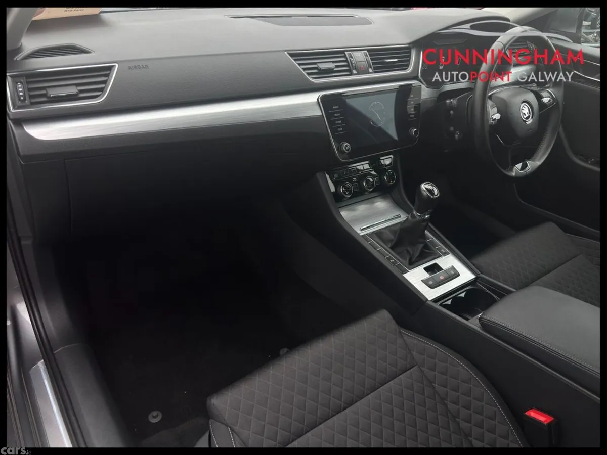 Skoda Superb Saloon, Diesel, 2023, Grey