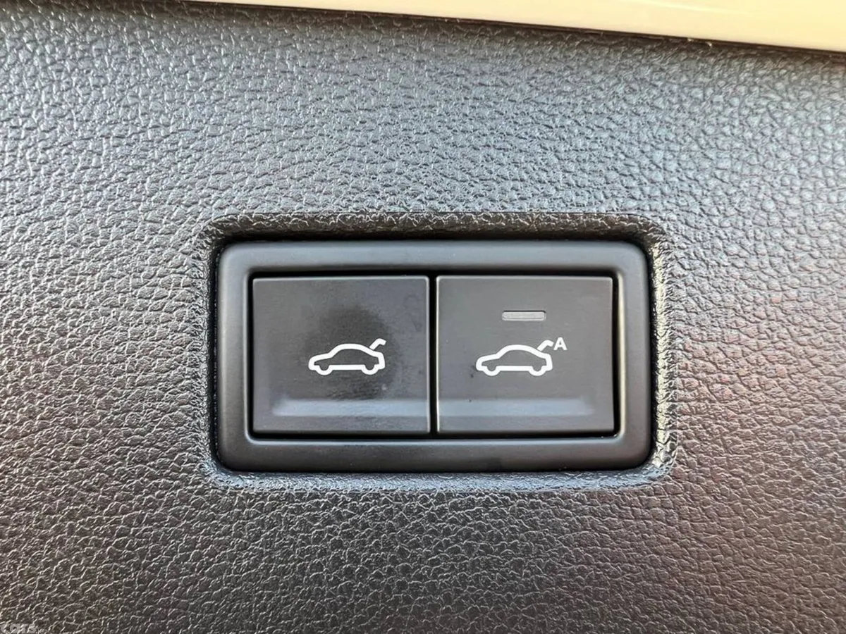 Volkswagen Tiguan SUV, Diesel, 2019, White