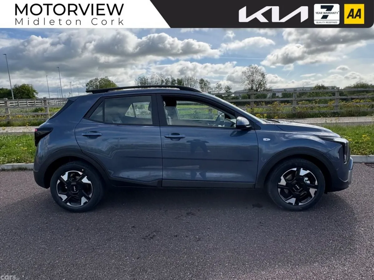 Kia Stonic Hatchback, Petrol, 2027, Blue