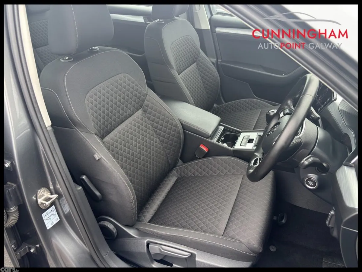 Skoda Superb Saloon, Diesel, 2023, Grey