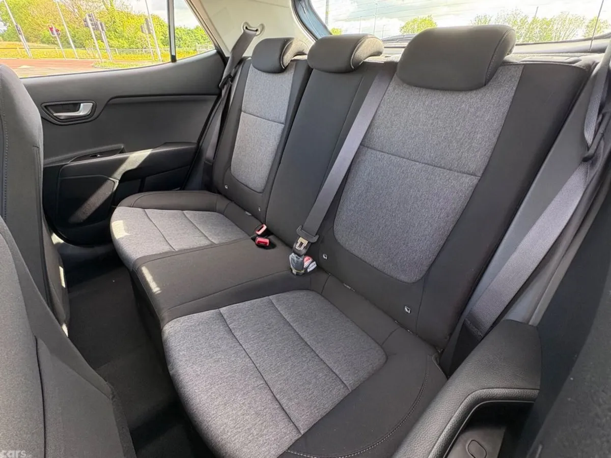 Kia Stonic Hatchback, Petrol, 2027, Blue
