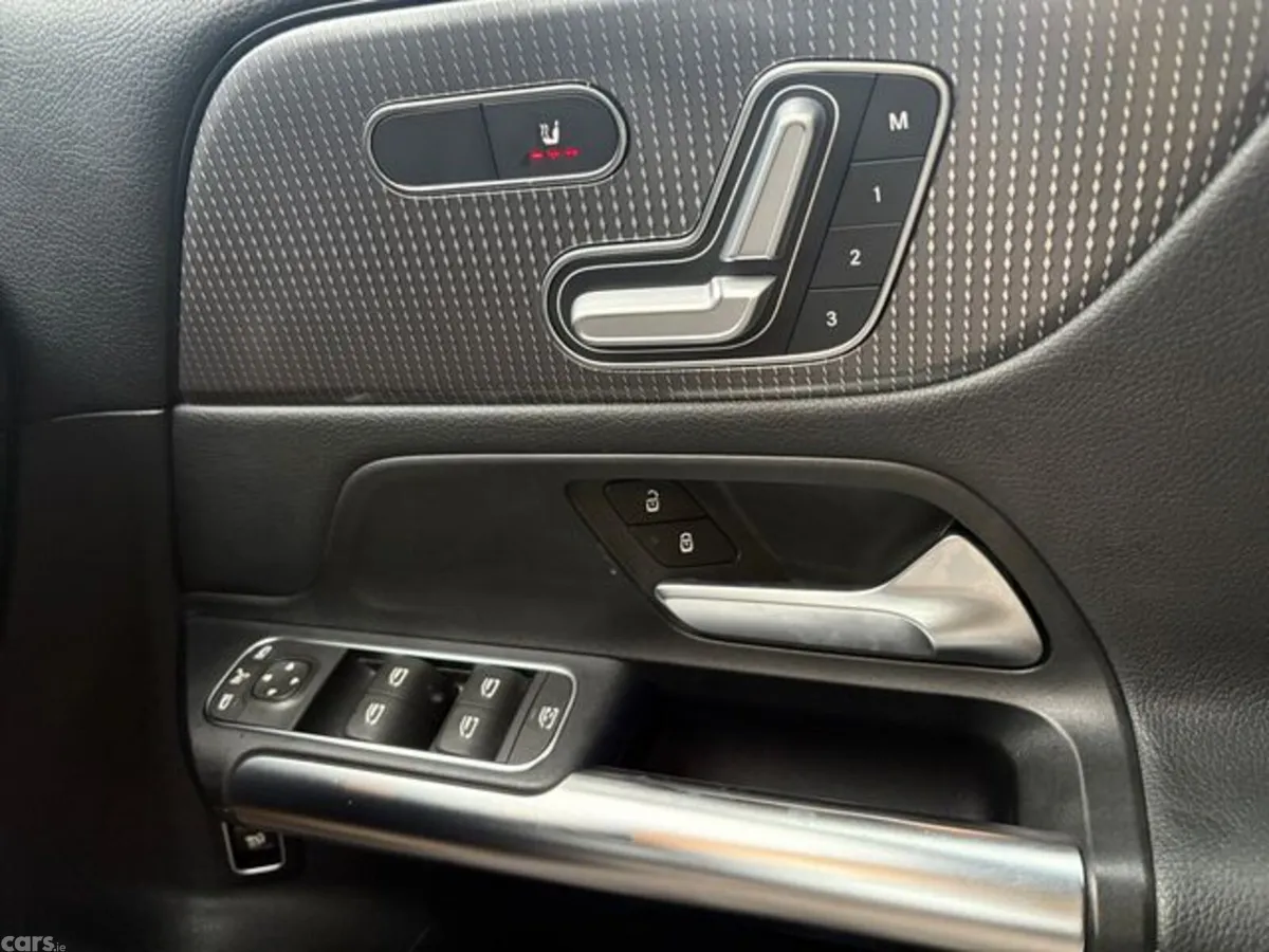 Mercedes-Benz B-Class Hatchback, Petrol, 2019, Black