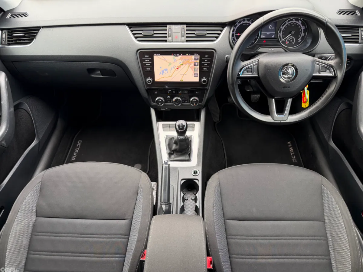 Skoda Octavia Hatchback, Diesel, 2020, Grey