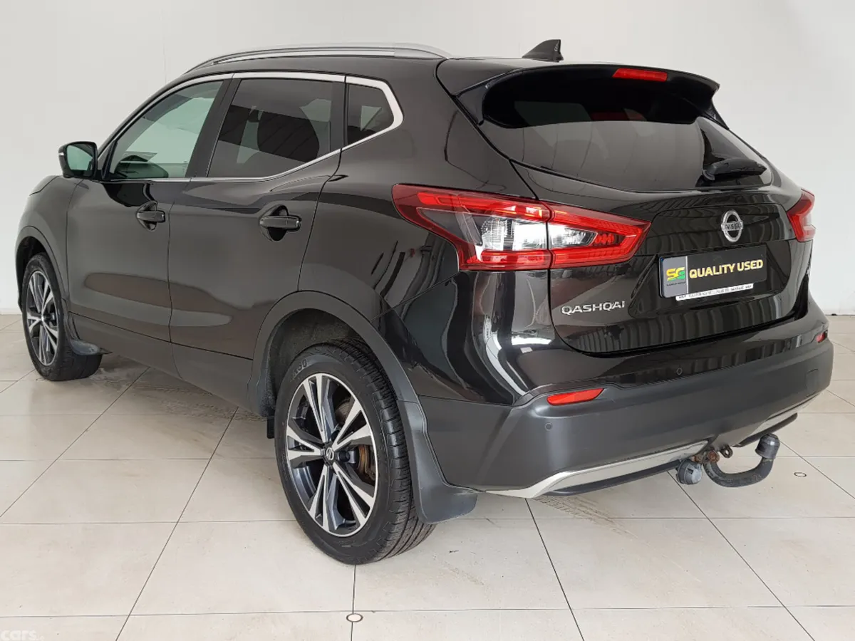 Nissan Qashqai MPV, Diesel, 2020, Black